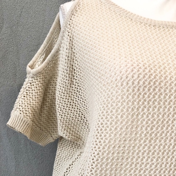 Candie’s Cold Shoulder Knitted Light Tan Cream Sweater Top Women’s Medium - Picture 2 of 6